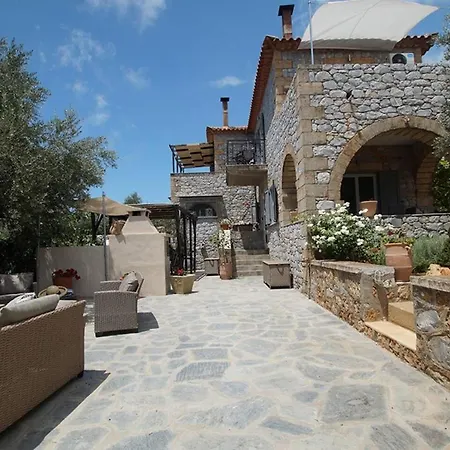 Semi Detached Stone House Great Location