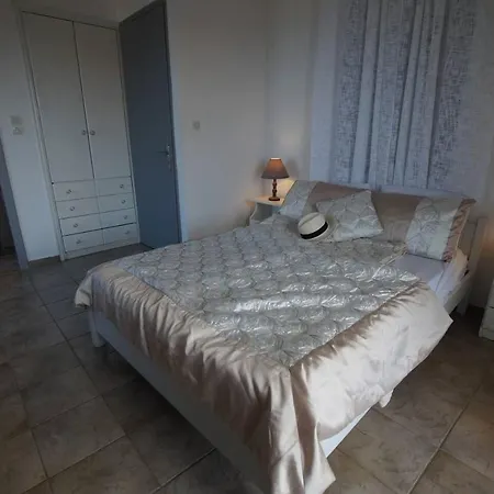 Semi Detached Stone House Great Location *